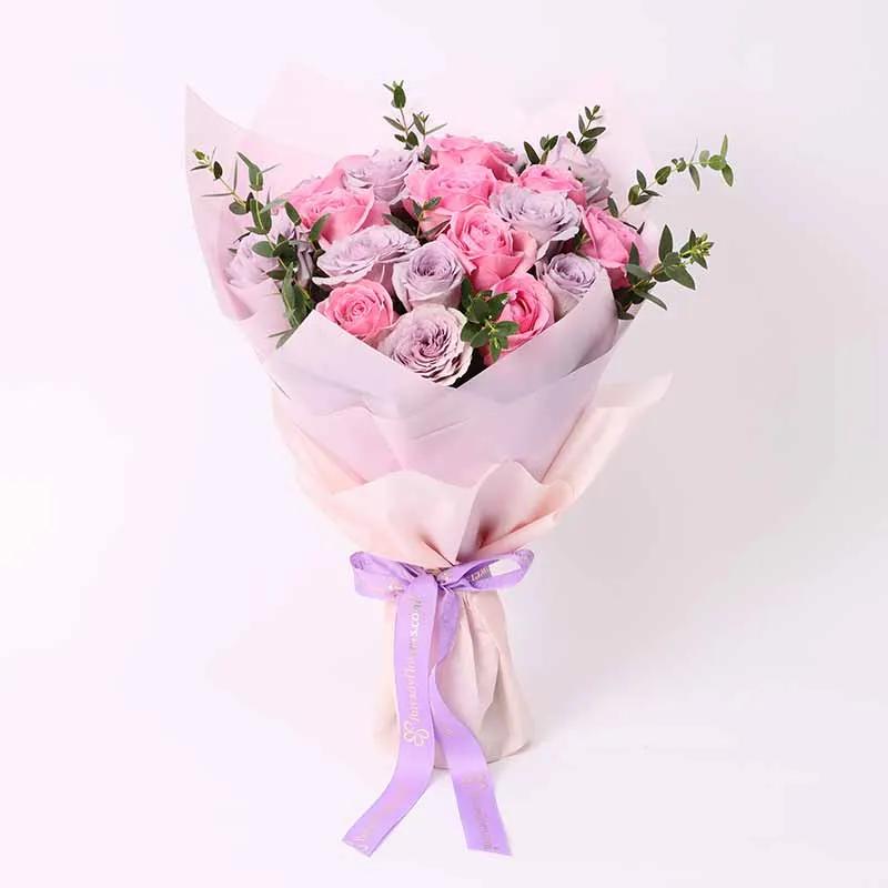 Beauty Queen 21 Roses and Deluxe Patchi Chocolates